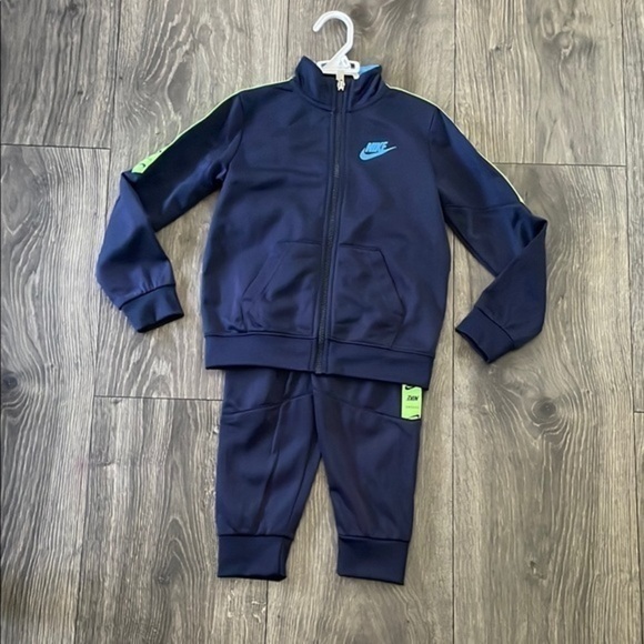 Nike Other - NWOT Nike Boys Dark Blue Tracksuit with Bright Green Details,Jogging Set.Size 4T